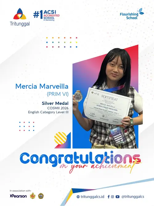 Mercia Marveilla dari PRIM VI memegang medali perak dan sertifikat penghargaan COSMII 2026.